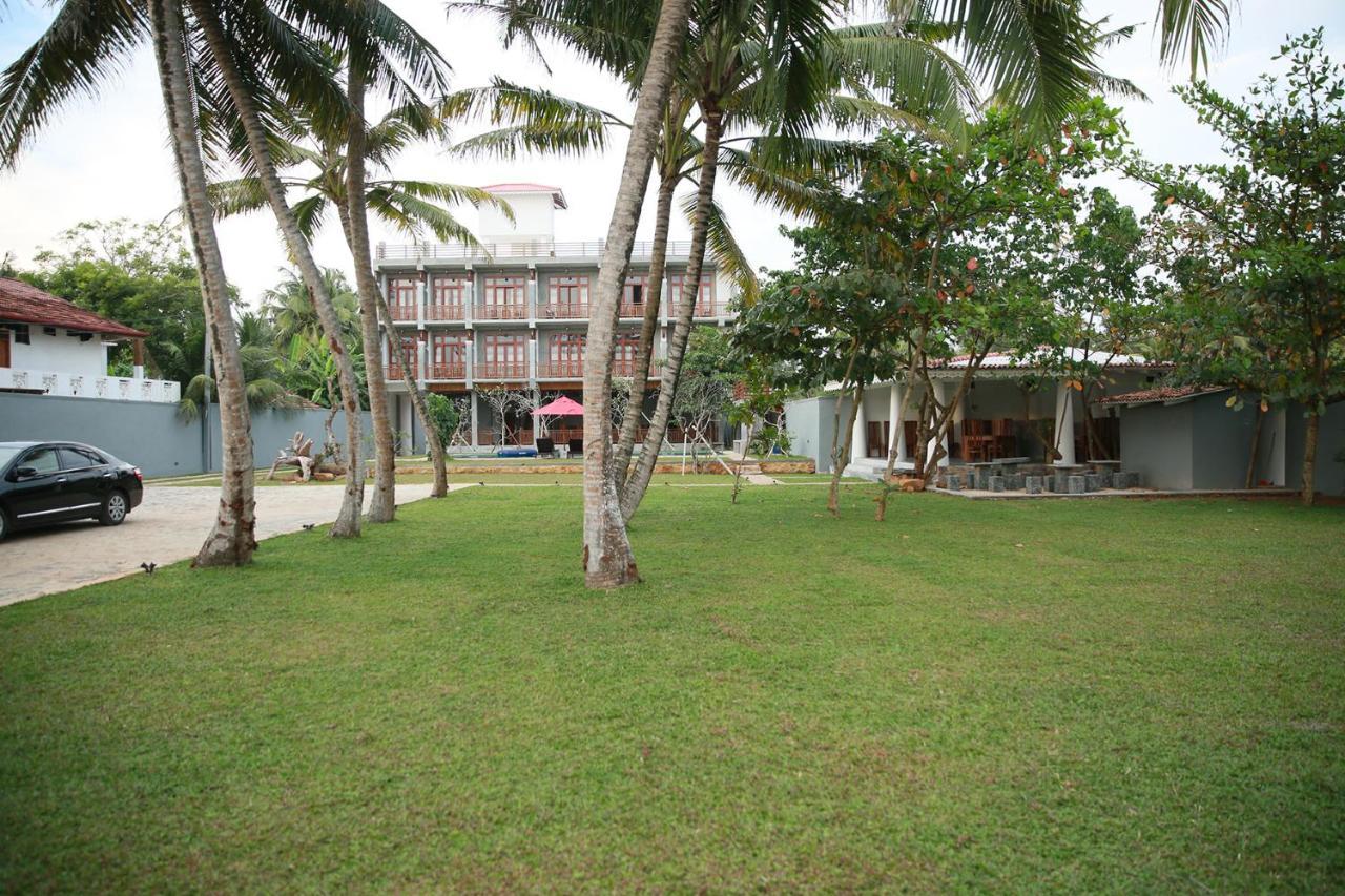 Hotel Samaraana Ahangama Exterior foto